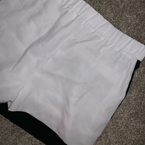 Metaphor White & Black High Waist shorts size XS - Picture 11 of 11